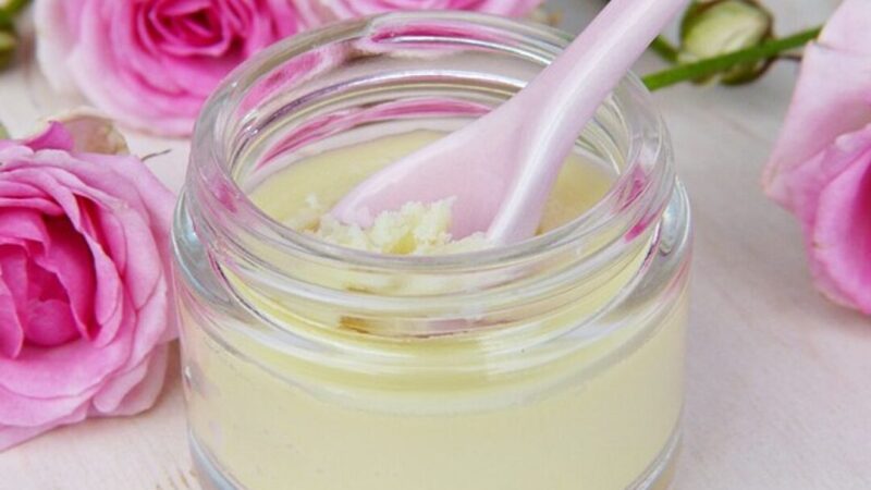 Cire d&rsquo;abeille utilisation : Découvrez ses multiples bienfaits!