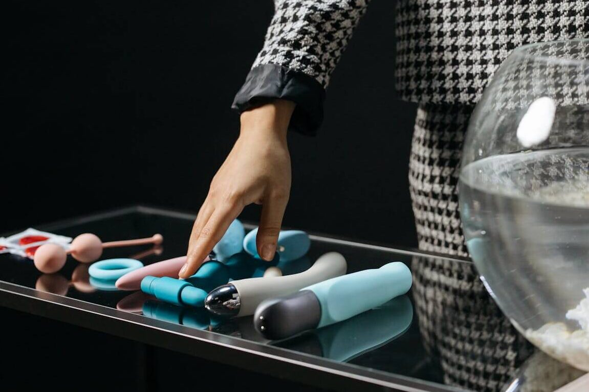 Comment bien utiliser un vibromasseur : Guide pratique et conseils essentiels