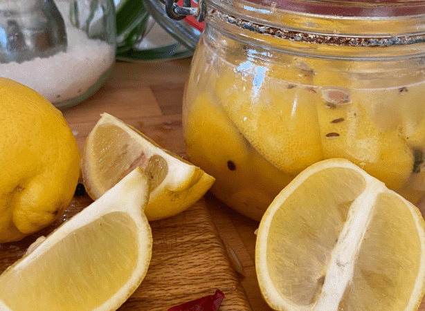 Comment utiliser des citrons confits : astuces savoureuses pour vos plats !