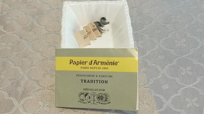 Comment utiliser le papier d&rsquo;Arménie pour parfumer votre intérieur ?