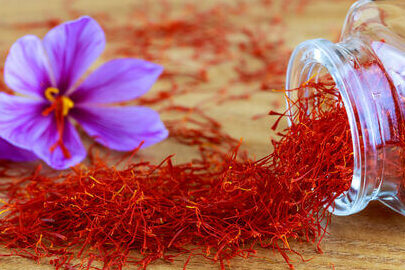 Comment utiliser le safran dans le riz : astuces et conseils savoureux