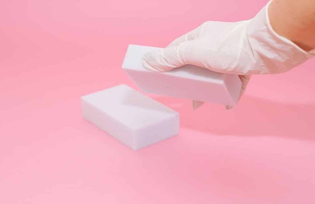 Comment utiliser une éponge magique : Astuces pour un nettoyage facile et efficace !