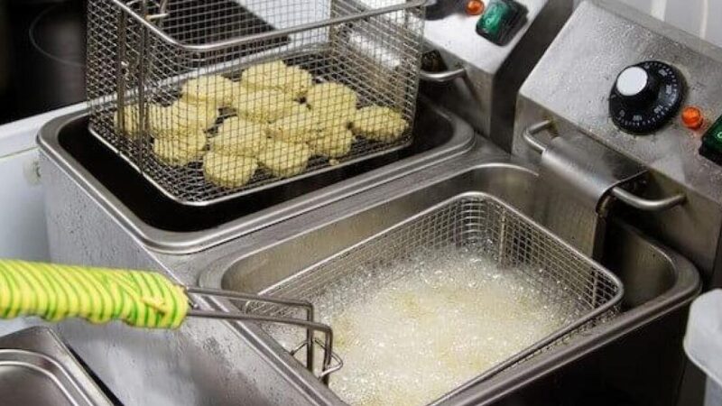 Comment utiliser une friteuse : Guide pratique et astuces incontournables