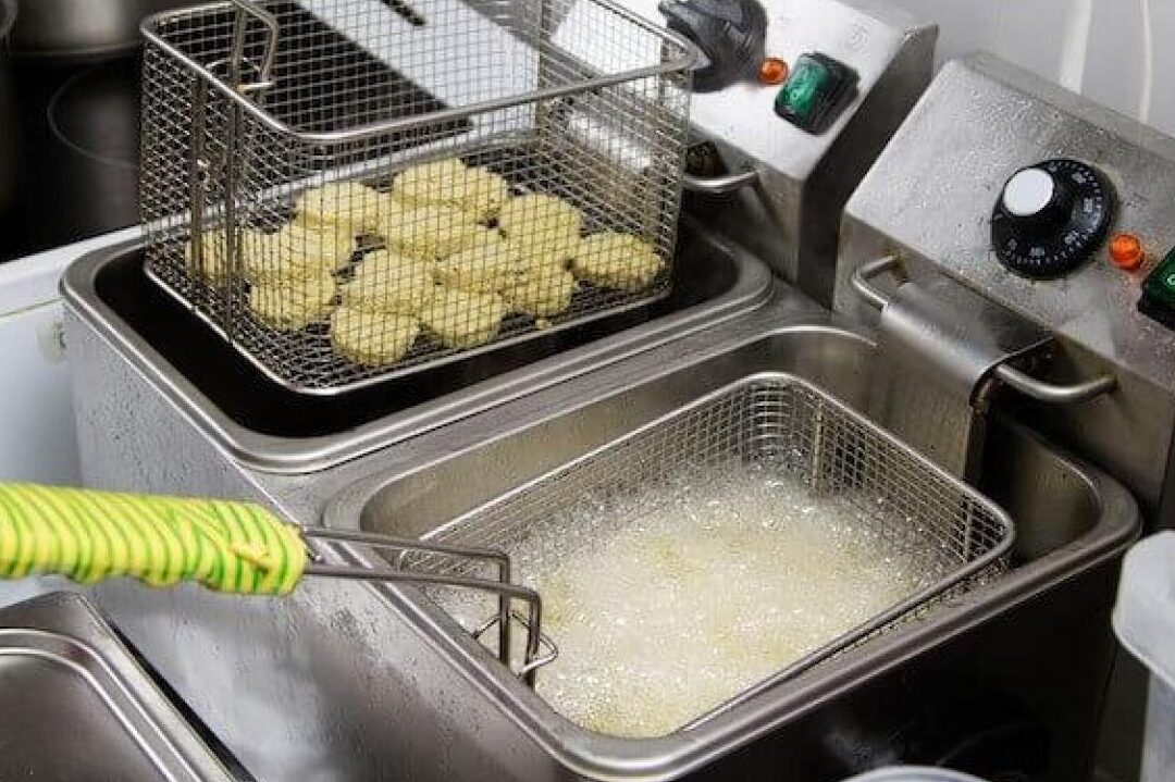 Comment utiliser une friteuse : Guide pratique et astuces incontournables