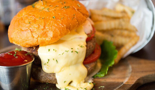 Fromage utilisé dans les hamburgers : Guide des meilleurs choix!
