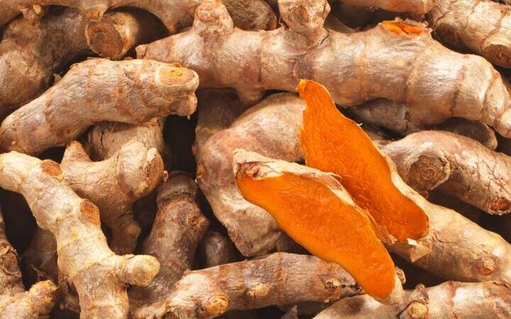 Utiliser curcuma frais : 5 astuces pratiques à découvrir !