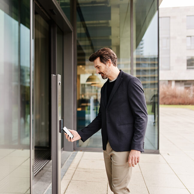 Utiliser son iPhone comme badge NFC : Simplifiez vos accès !